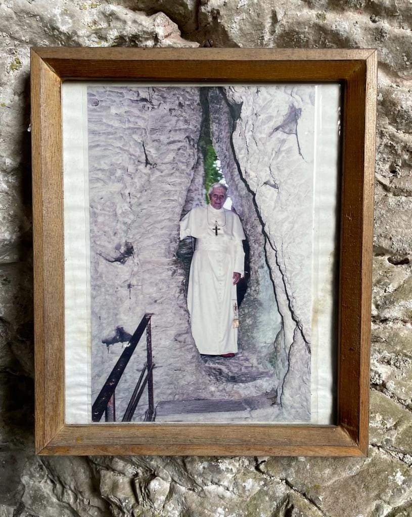 Nella Foto papa Bendetto XVI salito al cielo il 31-12-2022